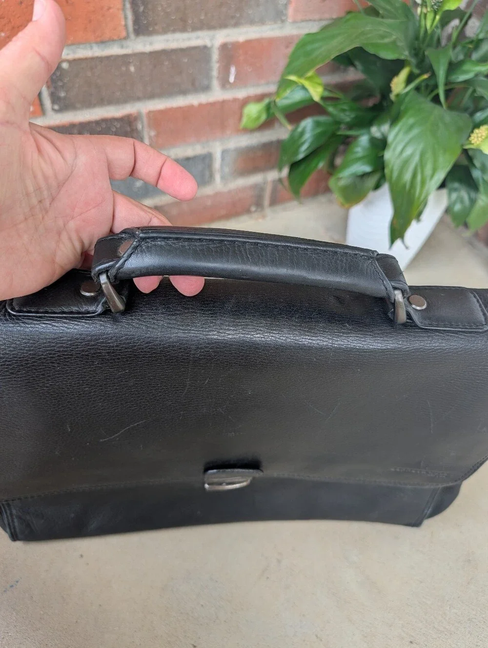 Vintage Y2K Kenneth Cole Pebble Leather Messenger Briefcase Crossbody, Black